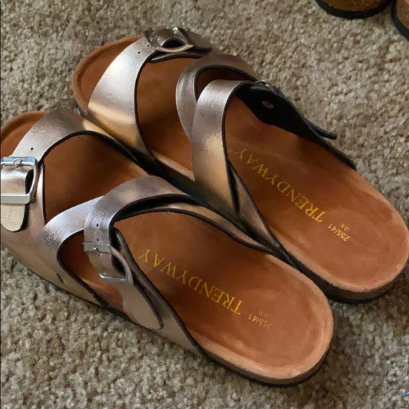 Sandals - Picture 3 of 3